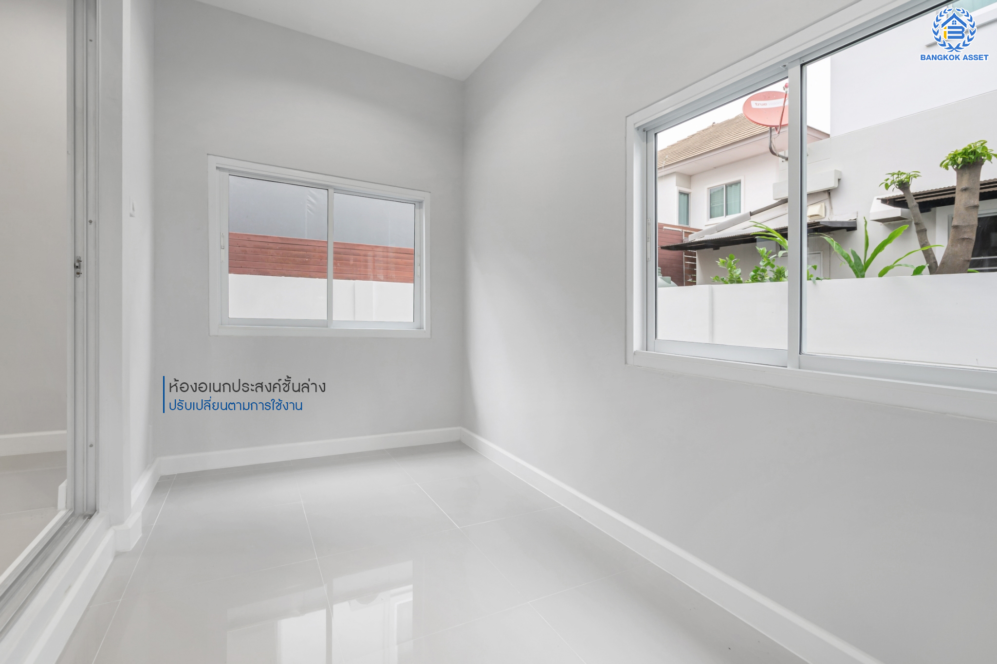 บ้านมือสองตกแต่งใหม่ ม.วิลล่าการ์เด้น3 บางกรวย-ไทรน้อย เนื้อที่ 52.6 ตร.ว. ฟังก์ชัน 3 ห้องนอน  3 ห้องน้ำ 1 ห้องอเนกประสงค์ จอดรถได้ 2 คัน บรรยากาศเป็นส่วนตัว บนทำเลศักยภาพ ใกล้เซ็นทรัลเวสต์เกต เชื่อมต่อหลายเส้นทาง ถ.รัตนาธิเบศร์, ถ.กาญจนาภิเษก และราชพฤกษ์ และรถไฟฟ้า "สถานีบางพลู"